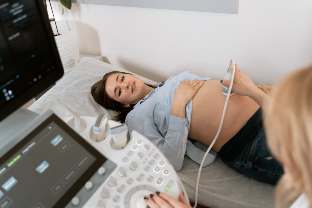 How much does an ultrasound tech make?